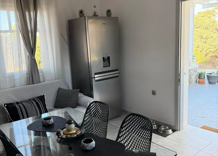 Achivadolimni Seaview * Provatas